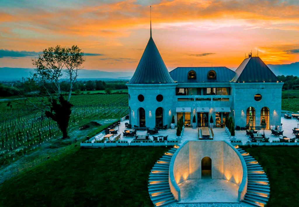 LOPOTA | LAKE RESORT & SPA